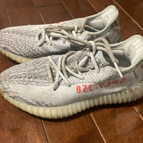 Yeezy 350 Size 5.5 Men Size 7 Women - Picture 1 of 3